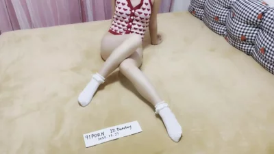 纹身大哥征服极品D奶美少妇骚货握着肉棒爱不释手细细品味吹箫技术超赞打炮一对大奶乱颤呻吟声销魂对白淫荡1080P原版