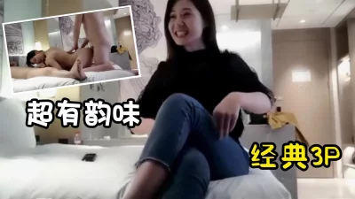 kpxvscom原創性感丝袜骚妈来袭