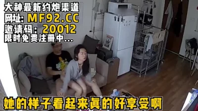 极品美女的诱惑跟钢珠大鸡巴纹身男友啪啪交舔弄大鸡巴样子真骚各种道具蹂躏骚穴激情爆草高潮不断