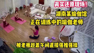 网爆门事件中俄混血美女主播辛巴与男友性爱私拍流出粉嫩美鲍Google第视角情趣换装篇