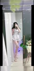 好色清纯派女孩次色代AV偶像的桃色美鲍